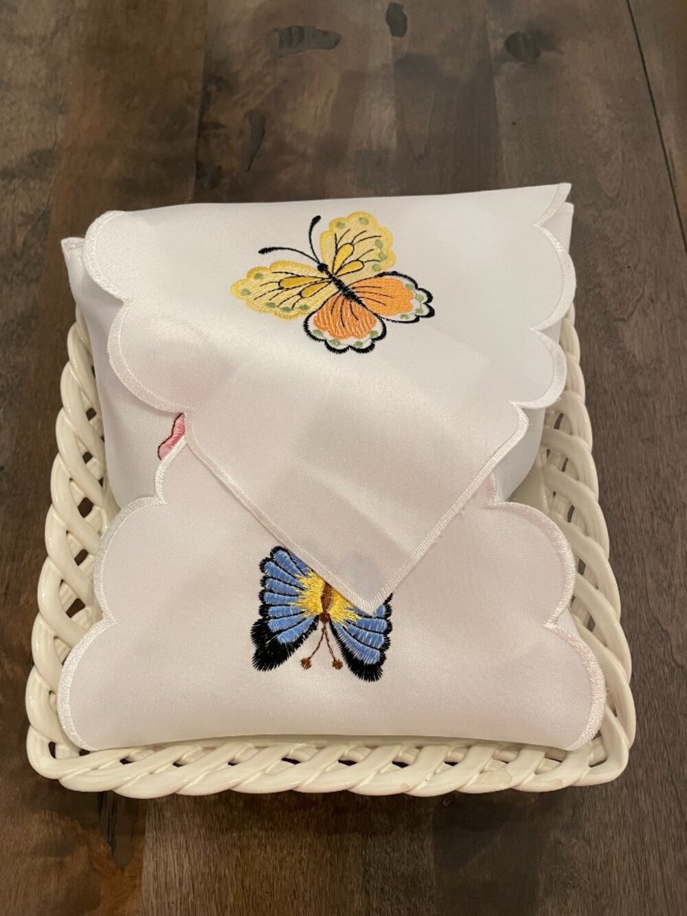 Bread Basket Liner - embroidered butterflies NEW